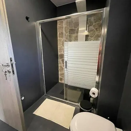 Rock N Sun - Brand New In דירה *