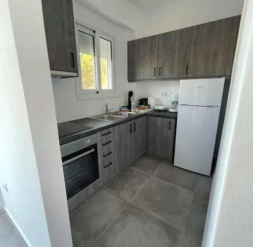 Apartment Rock N Sun - Brand New In Ermioni